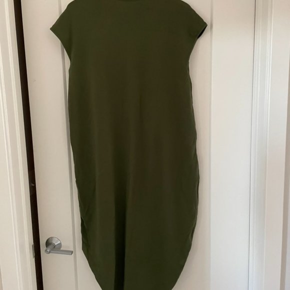 NWT Universal Standard Geneva Short-Sleeve Crewneck Dress in Camo (6/8) - Picture 6 of 6